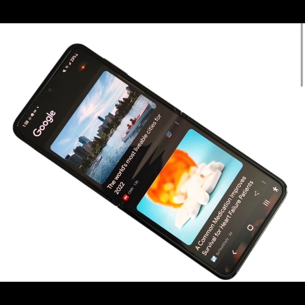Carrier/device unlocked Samsung GALAXY Z FLIP3 5G 128gig black